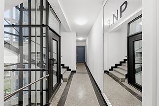 jeseniova-005-jeseniova-93-social-2048px-a7279e