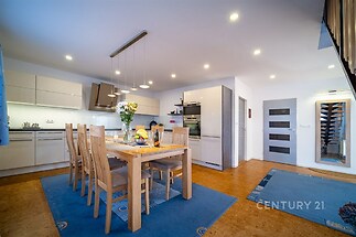 Kuchyně s jídelním koutem