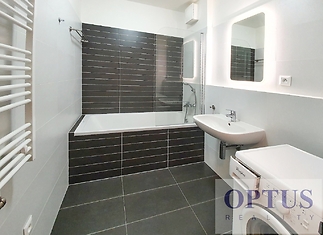 207-bathroom.jpg