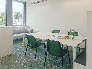 Signature_Prague, Signature OFFY_Czech Republic_Centre 8545_Office 3