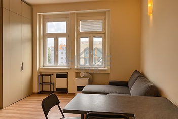 F96DDFAA-2FDC-4829-8331-40876BE6FB42