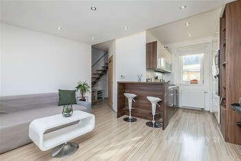 Kuchyň a obývací pokoj