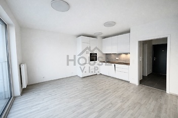 A99AEBF2-061E-4CE6-98FD-3782BB2D41F3