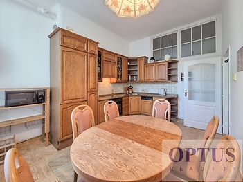 kitchenb.jpg