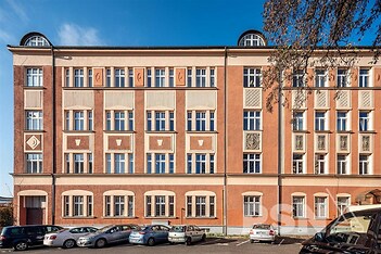 Kanceláře nedaleko metra Vysočanská