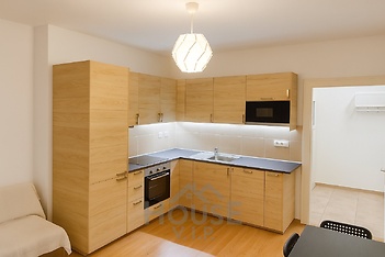 B30F0F43-AC96-4E76-B8EA-052C31653284