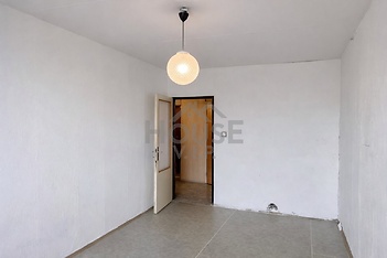 DA8BAFEB-5056-429E-A3E8-D02422823F6E