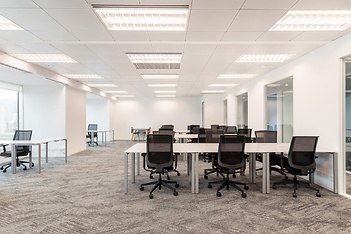 Regus Central Plaza 634 Wan Chai Hong Kong Large Office 2 - copia