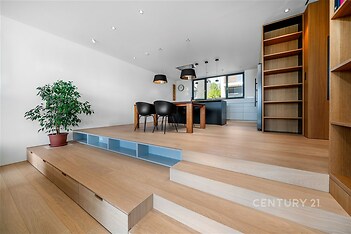 Kuchyňský kout / jídelna