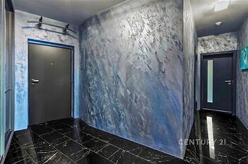 Vyklizená předsíň