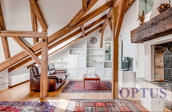10-living-room-xxx.jpg