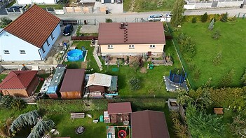Pohled na dům dronem z JV