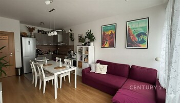 obývací pokoj se zařízením a k.k.