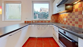 Kitchen-Defurnished (5)