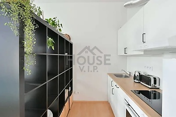 df3cc9be-ffd5-4125-8352-6c79afa474f8