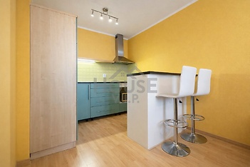 BEF52E3E-584B-493C-8572-07845AF4D15F