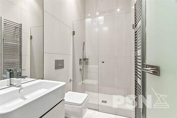 Krásný byt s terasou u Jiřího z Poděbrad