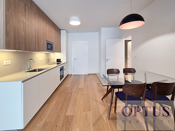 203-kitchenb.jpg