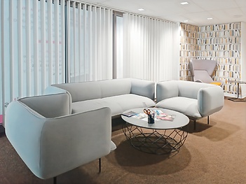 Regus_PRAGUE Stock Exchange_Czech Republic_Centre 747_Business lounge
