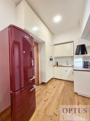 kitchenb.jpg