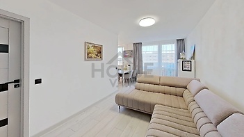 coyaLP9Vd76-Living_Room