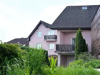 dům