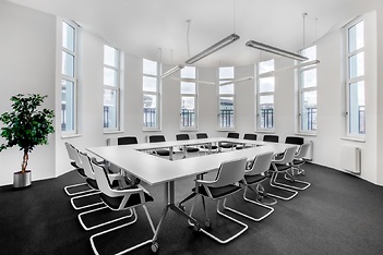 Regus Fleischmarkt 2526 Wien Austria Large Meeting Room