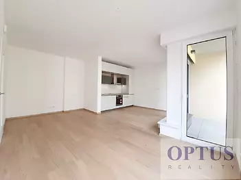 65-living-roomb.jpg