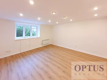roomb.jpg