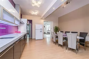 Kuchyňský prostor pohled č.2