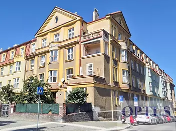 house.jpg