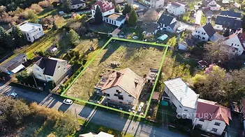Pohled na pozemek z V, celková výměra pozemku 1852 m2