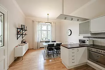 97985474-resize~byt-3-1-drevna-nove-mesto-praha-2.jpg