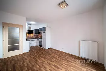 Obytný protor s kuchyňským koutem
