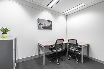 Generic Small Office_08