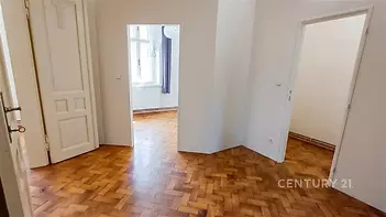 Průchozí pokoj