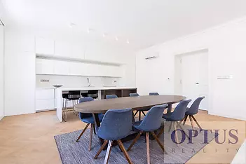 42-living-roomf.jpg